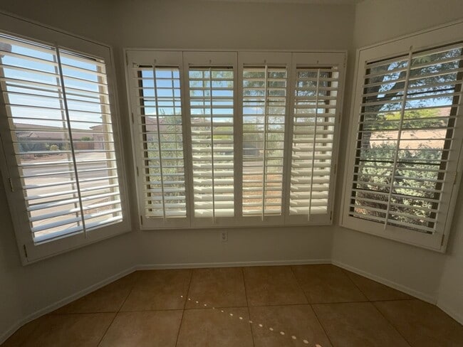 Building Photo - 3bedrom 2 bath