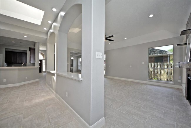 Building Photo - 21015 Eagle Bend