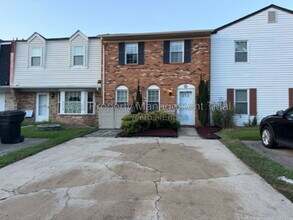 Building Photo - 639 Biltmore Dr