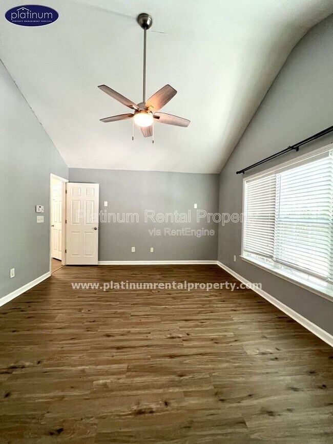 Building Photo - 1751 Bentridge Dr