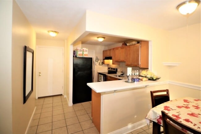 Building Photo - 400 Governors Dr