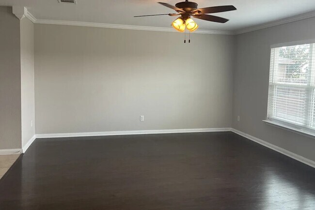 Building Photo - 118 Johnston Ln