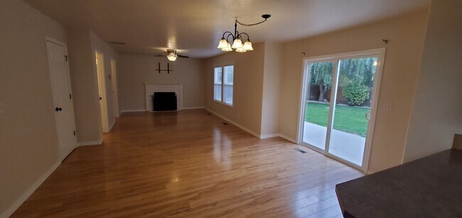 Building Photo - Coming Soon: Desirable South Boise 4-Bedro...