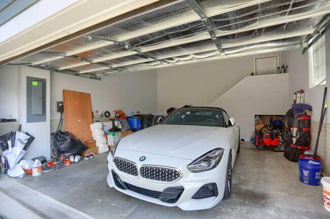 Building Photo - 6407 Falconwood St