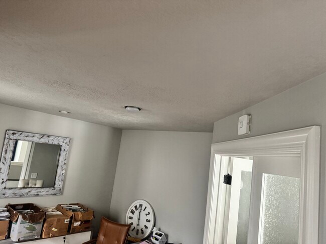 Building Photo - 2138 E 2900 N