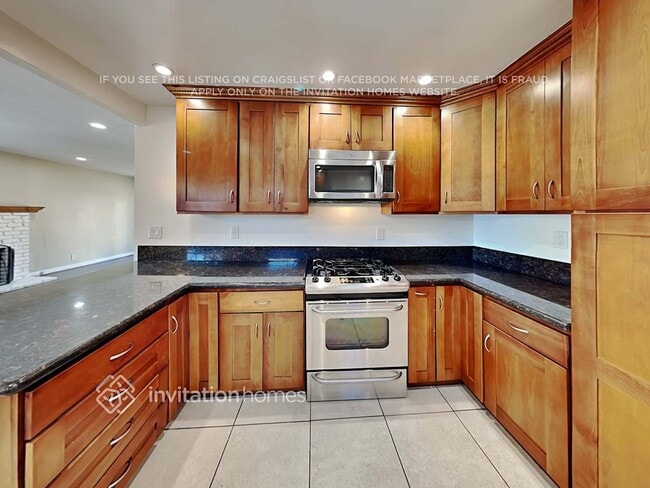 Building Photo - 6828 Nevada Ave