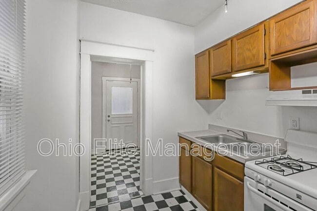 Building Photo - 331 Chittenden Ave