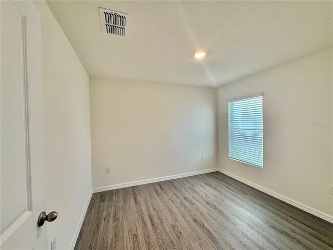 Building Photo - 36015 Sunflower Hl Dr