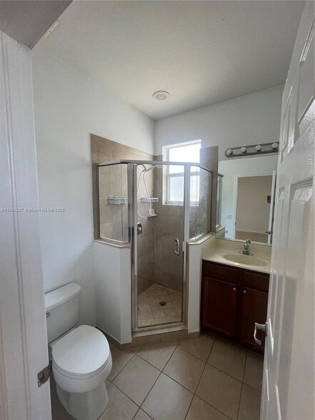 Building Photo - 9131 SW 172nd Ave