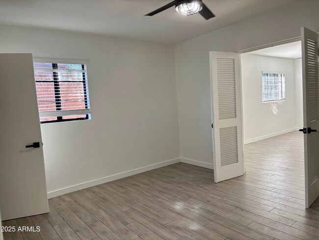 Building Photo - 2816 N 33rd Pl