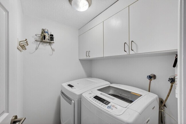 Building Photo - 4200 N Ocean Dr