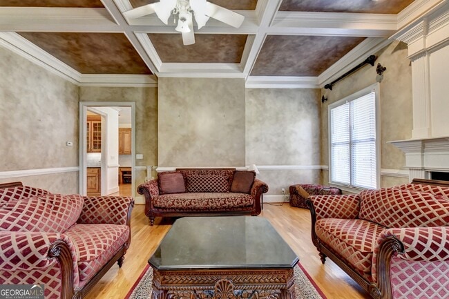 Building Photo - 8910 Pinehurst Cove