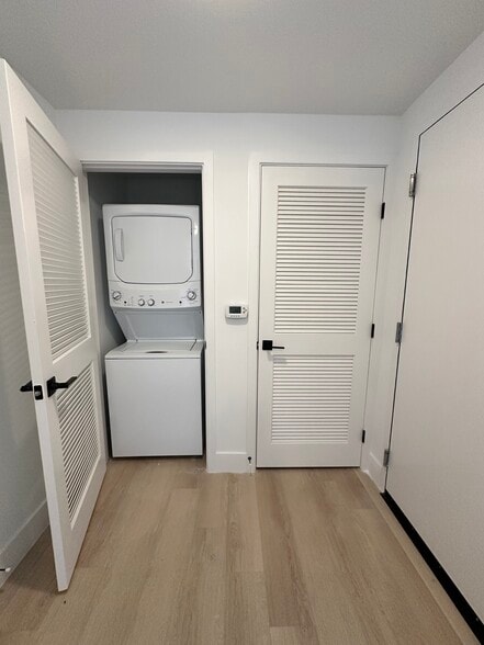 Building Photo - 4314 SW 49th Ct