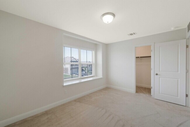 Building Photo - 118 Eli Whitney Way
