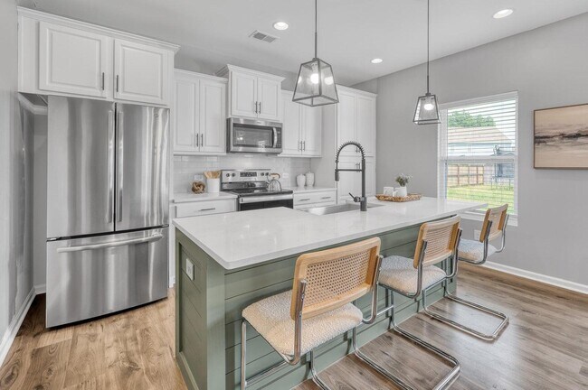 Building Photo - 454 Fox Sparrow Ct