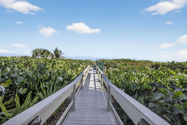 Building Photo - 3400 N Ocean Dr