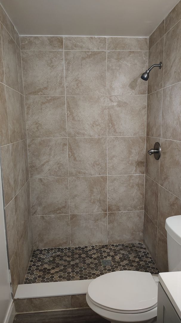 Building Photo - Beautiful home!