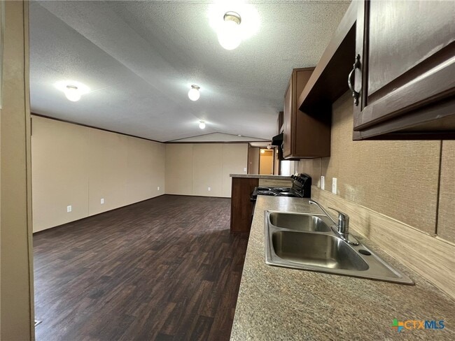 Building Photo - 1911 Wald Rd