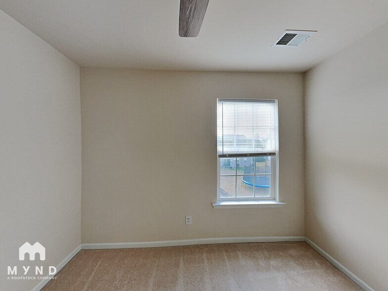 Building Photo - 10629 Claude Freeman Dr