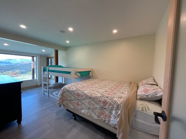 Building Photo - Rural 3 Bedroom, 2 Bath - Ruch & Applegate River Area