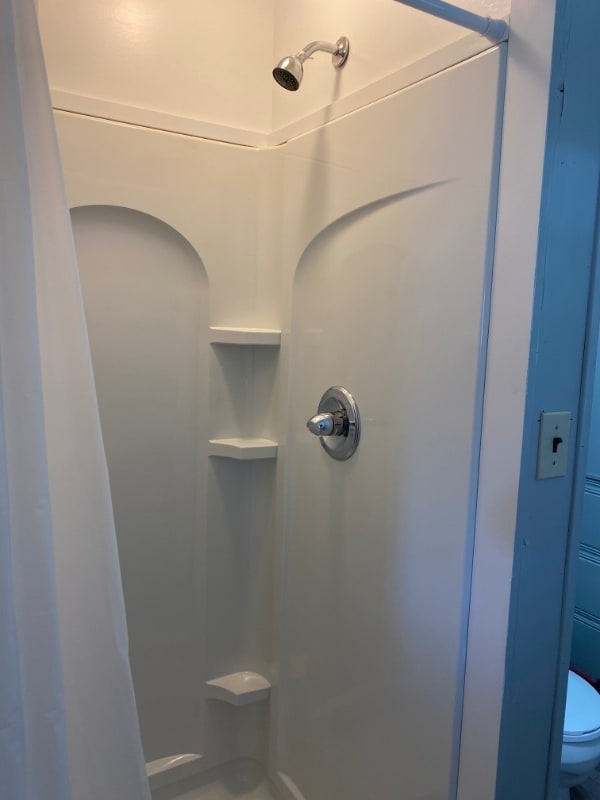 Building Photo - 8036 Lake Shore Dr