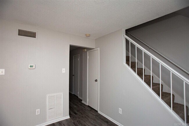 Building Photo - 2111 Scotty Ct