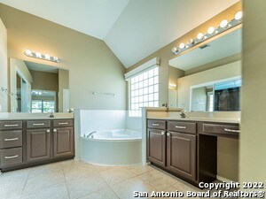 Building Photo - 15226 Fall Haven Dr