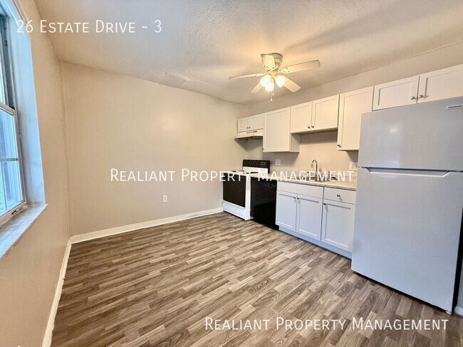 Building Photo - 26 Estate Dr