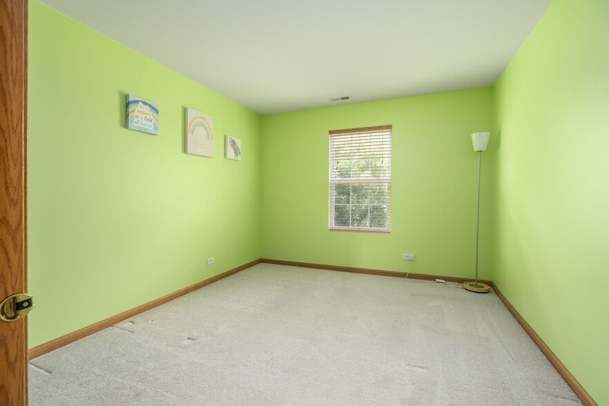 Building Photo - 1440 Millbrook Dr