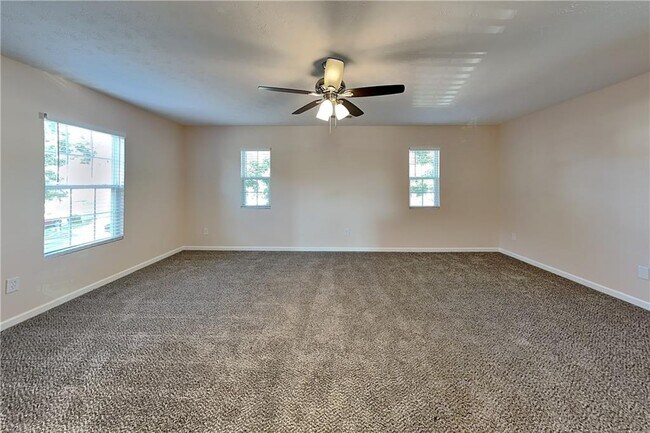 Building Photo - 108 Silver Bow Ln