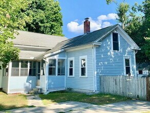 Building Photo - Single family colonial home in Wilbraham