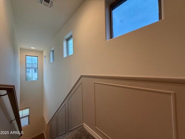 Building Photo - 1708 S 83rd Way