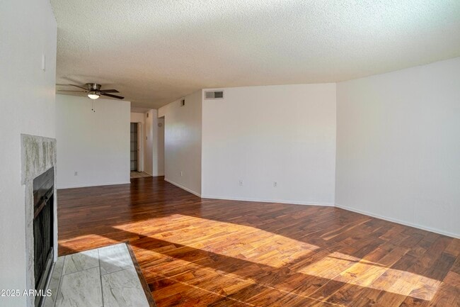 Building Photo - 11640 N 51st Ave