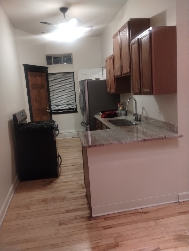 Building Photo - 1942 W Division St