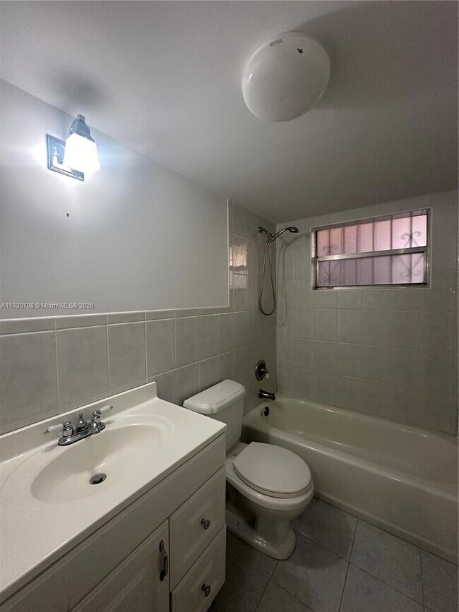 Building Photo - 1855 W 60th St