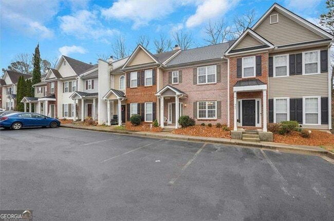 Building Photo - 940 Tree Creek Blvd