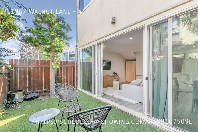 Building Photo - Newly remodeled modern 3 Bed + 2.5 Bath tw...