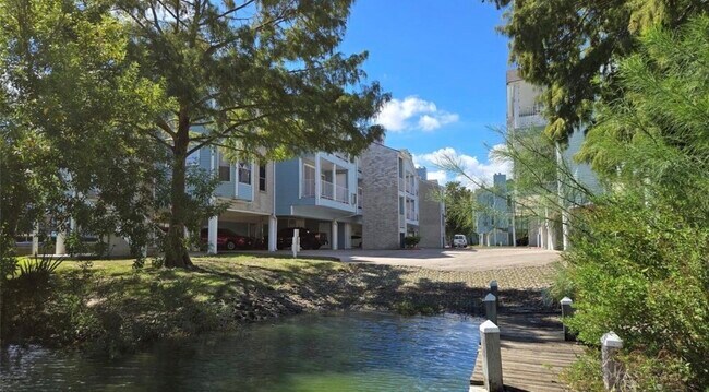 Building Photo - 18617 Egret Bay Blvd