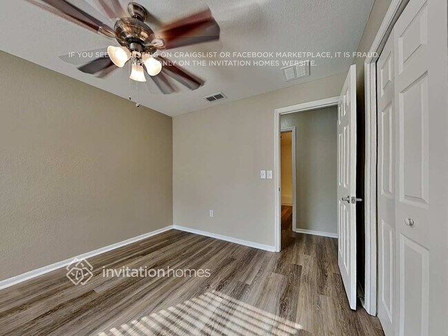 Building Photo - 4518 Fairway Oaks Dr