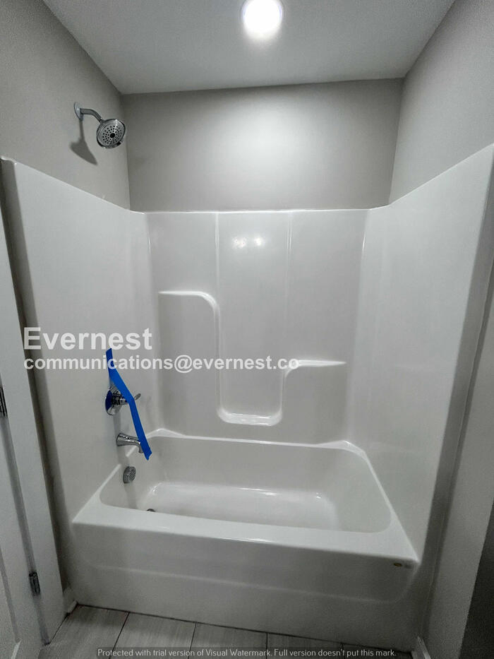 Building Photo - 604 Mason Ward Pl