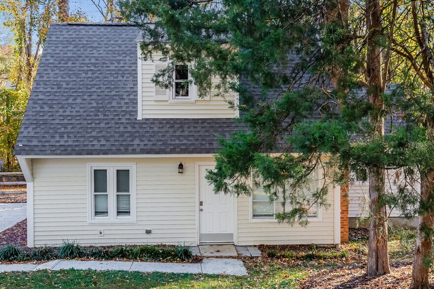 Primary Photo - 11621 Shandon Cir