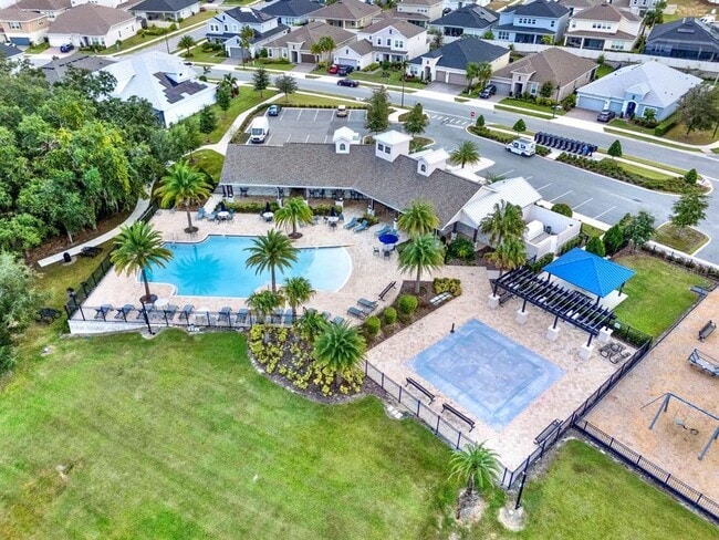 Building Photo - 3459 Current Ave