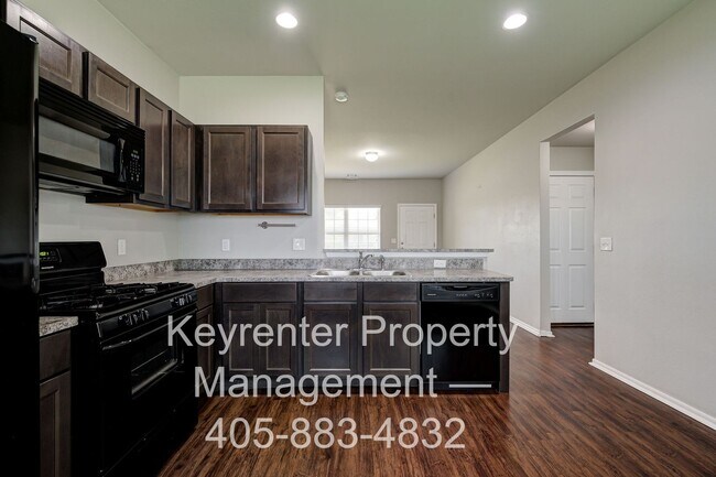 Building Photo - Gorgeous 3 Bed 2 Bath in Moore/SE OKC