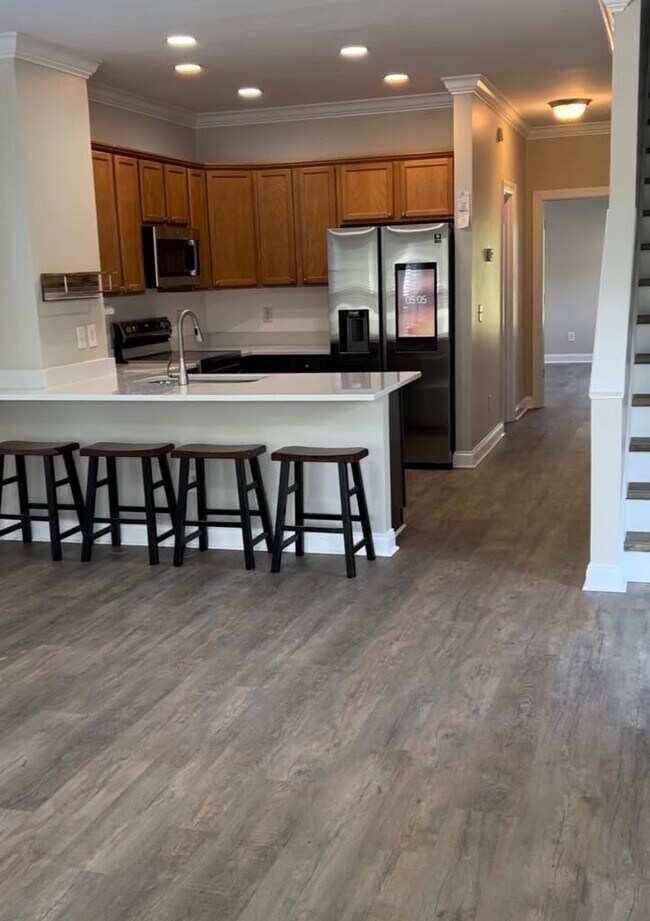 Kitchen - 403 College St