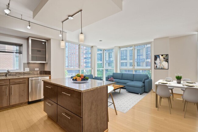 Building Photo - Modern 2br/2ba at Navy Yard