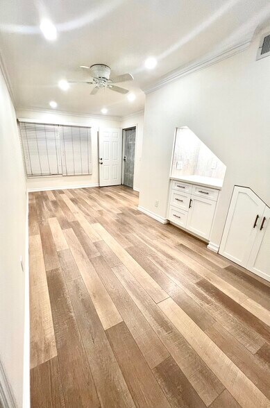 Building Photo - 16871 Canyon Ln