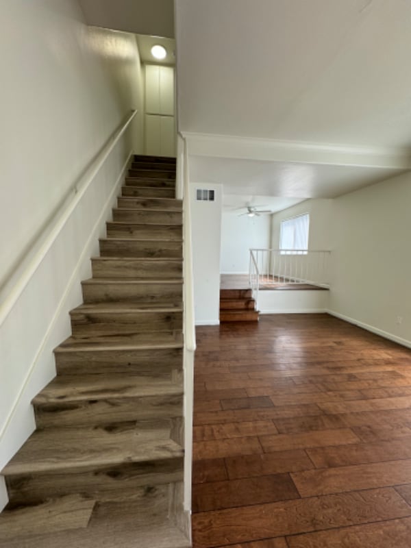 Building Photo - 13022 Riverside Dr