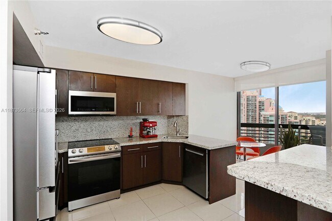 Building Photo - 3530 Mystic Pointe Dr