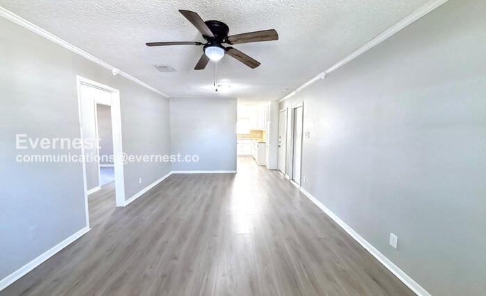 Building Photo - 2709 27th Ave N