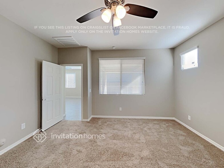 Building Photo - 10831 W Luke Ave